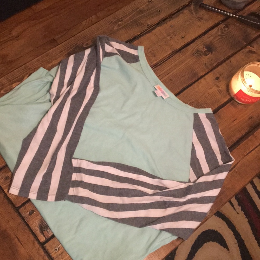 Lularoe randy baseball tee